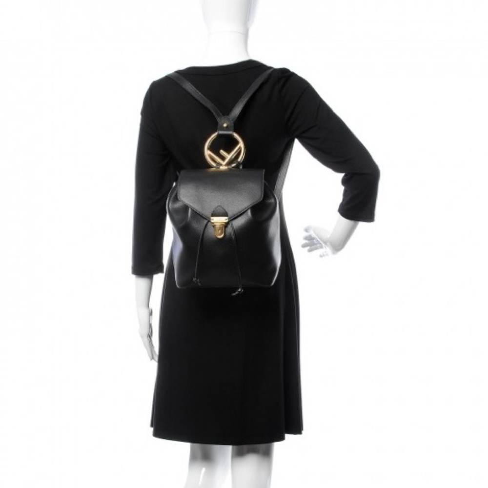 Vitello Cruise F is Fendi Drawstring Backpack Black